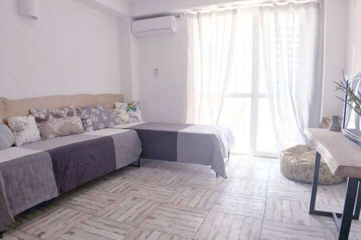 Room 6 of 45