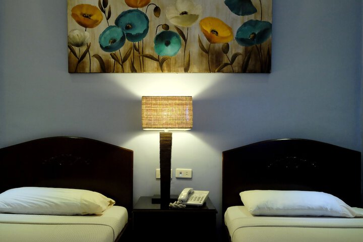 Room 18 of 50