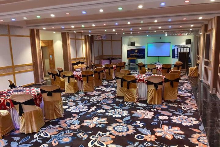 Ballroom/Hall 35 of 61