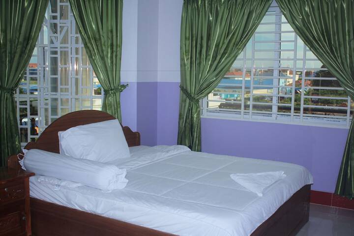 Room 17 of 36