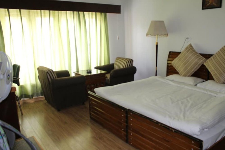 Room 4 of 21