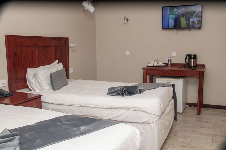 Room 14 of 30