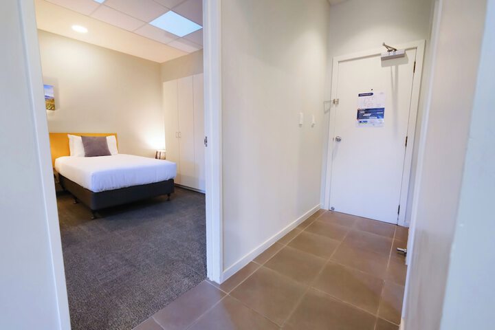 Room 18 of 73