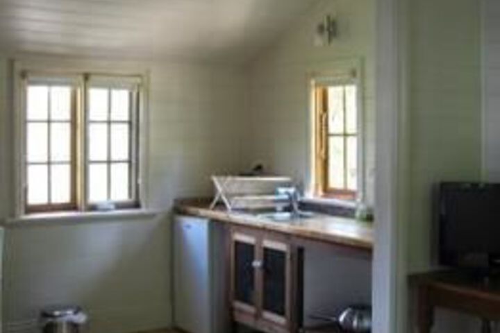 Room 8 of 11