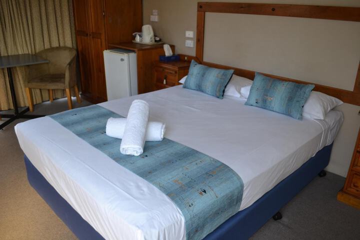 Room 5 of 27