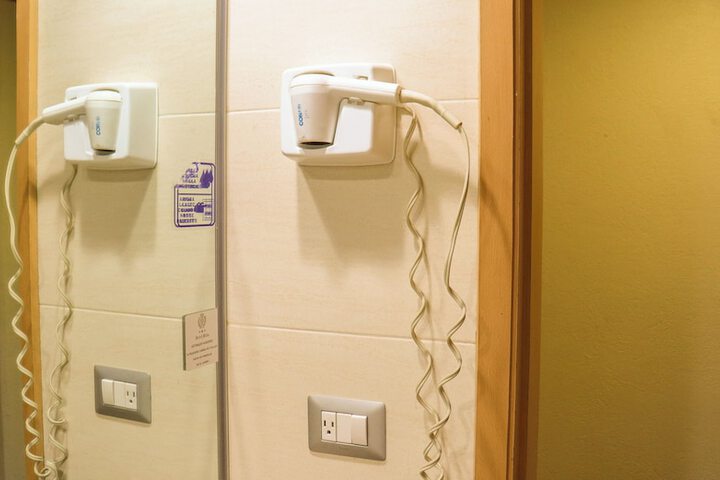 Room 35 of 39