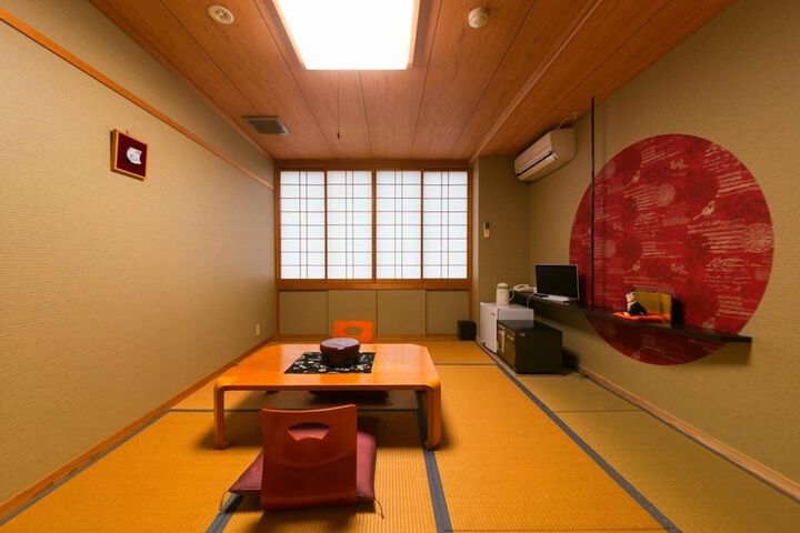 Room 6 of 47