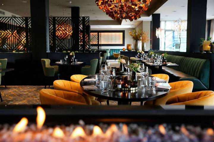 Dining 40 of 62