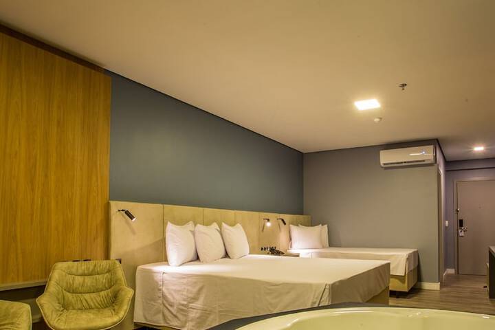 Room 28 of 74