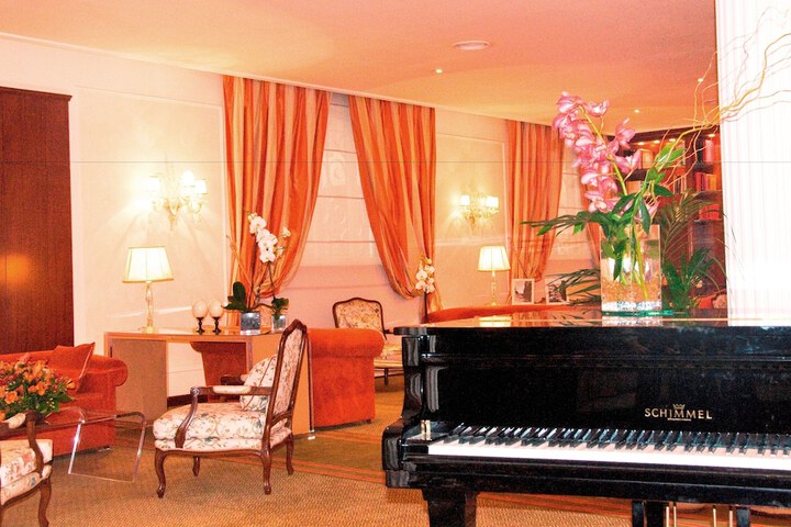 Lobby Entry