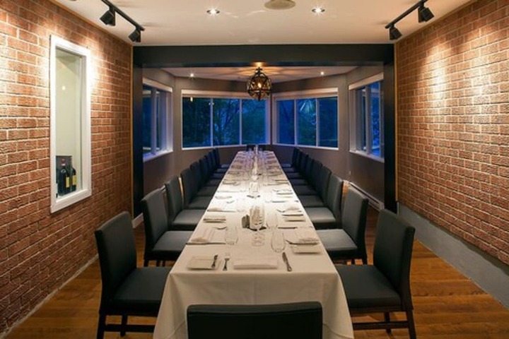 Dining 61 of 77