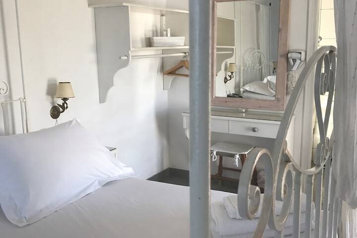Room 6 of 23