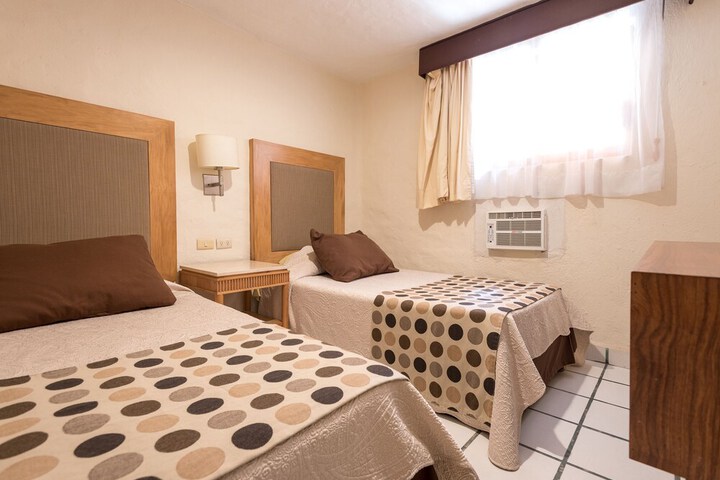 Room 6 of 46
