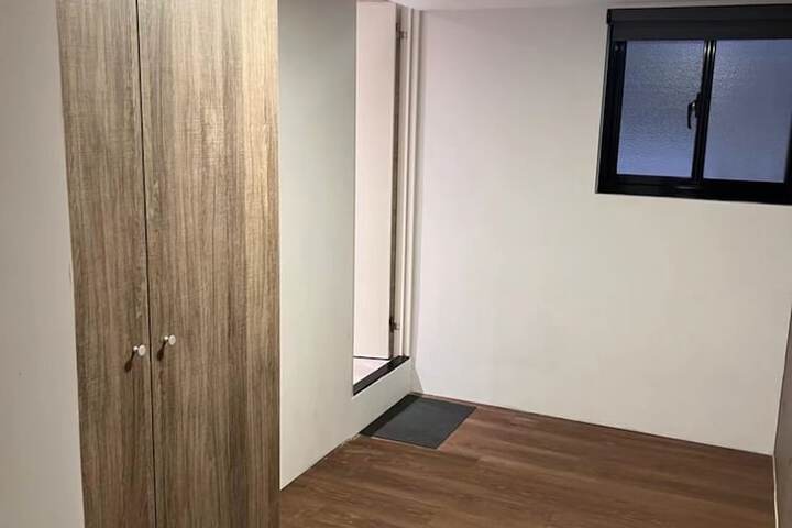 Room 5 of 44