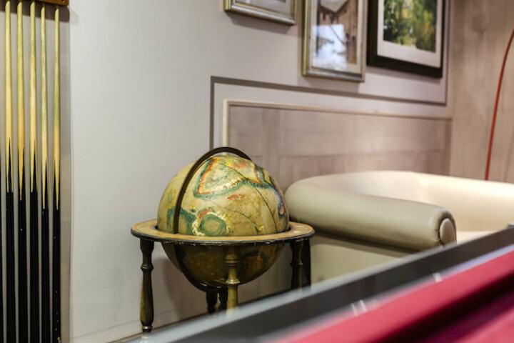 Guest Lobby