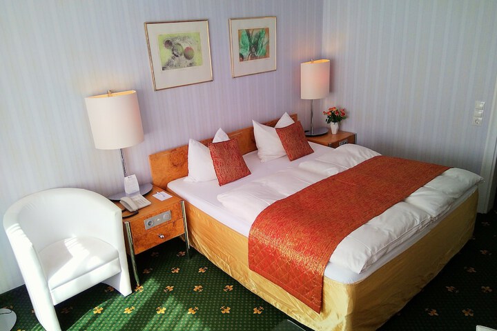 Room 14 of 40