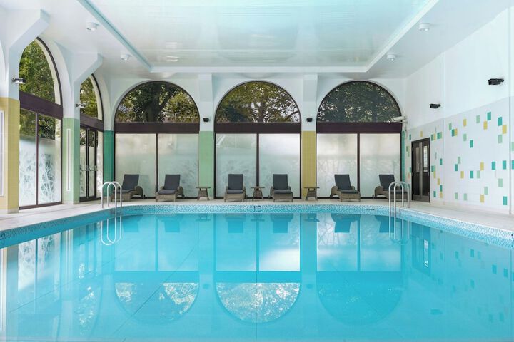 Pool 31 of 68