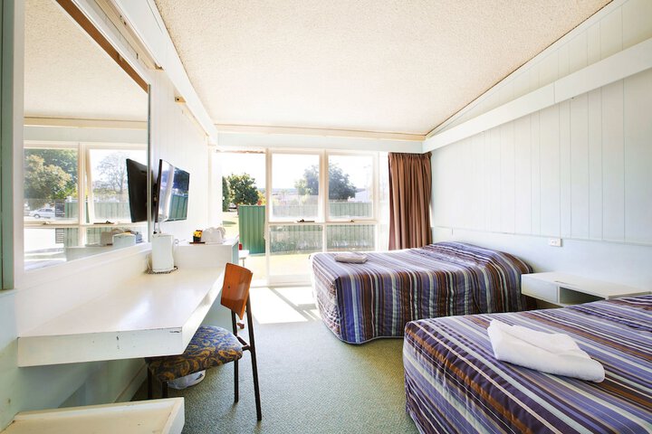 Room 2 of 19