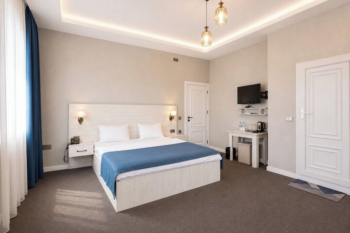 Room 14 of 26