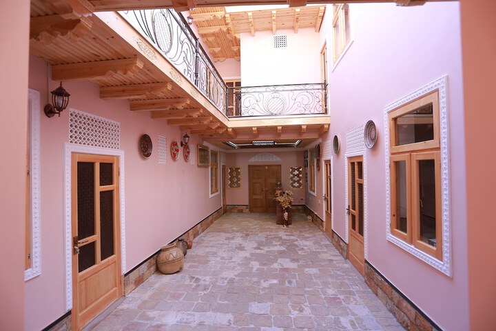 Hotel 7 of 32