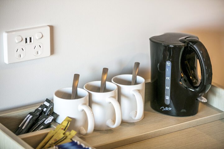 Breakfast/Coffee Service 20 of 33