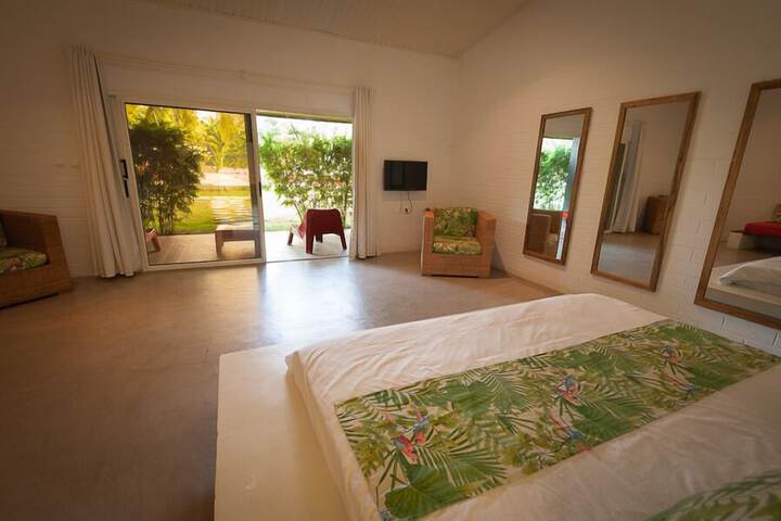 Room 3 of 113