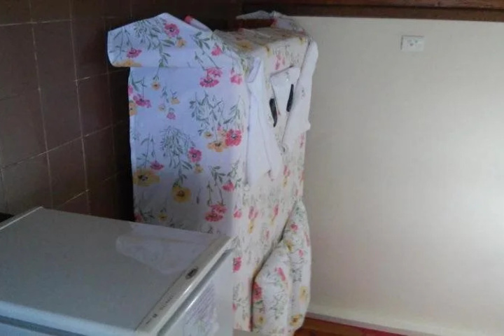 Room 6 of 18