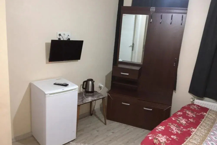 Room 2 of 11