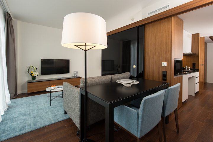 Room 21 of 52