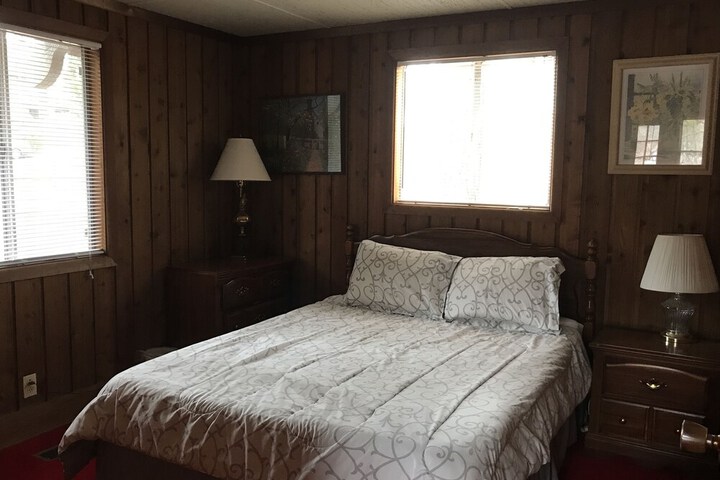 Room 76 of 400