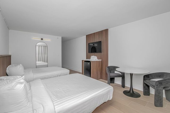 Room 5 of 28
