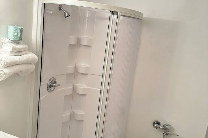 Room 12 of 22