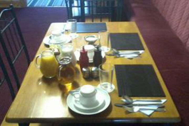 Dining 19 of 20
