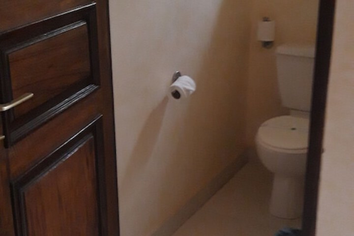 Room 25 of 68