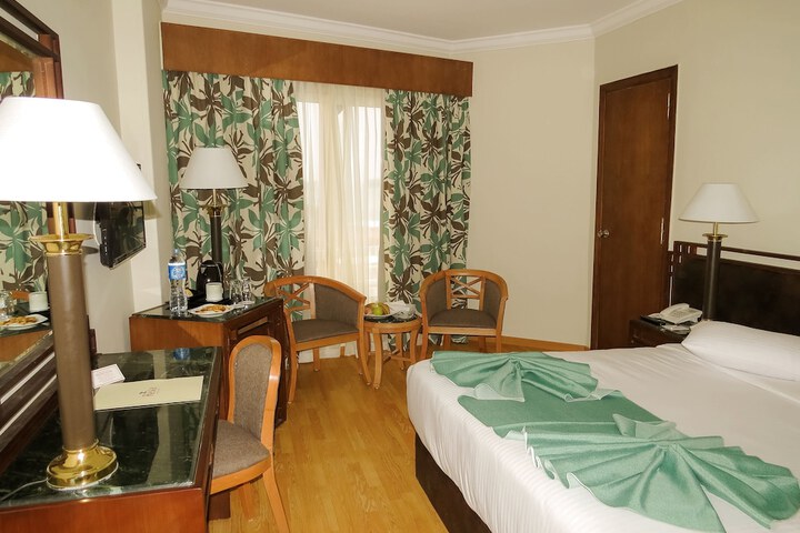 Room 3 of 12