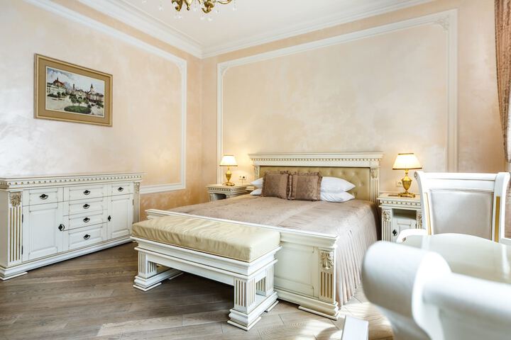Room 14 of 87
