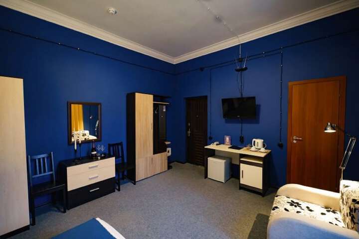 Room 63 of 94