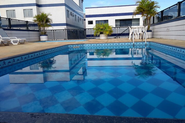 Pool 12 of 25