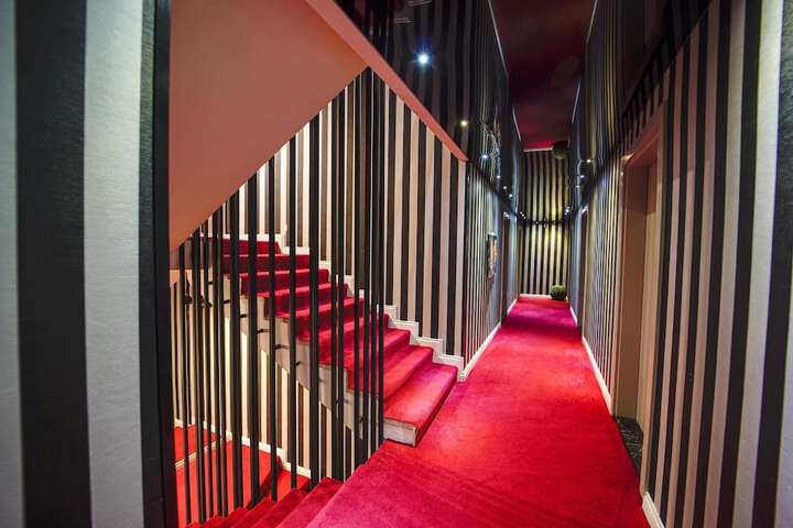 Ballroom/Hall 30 of 39