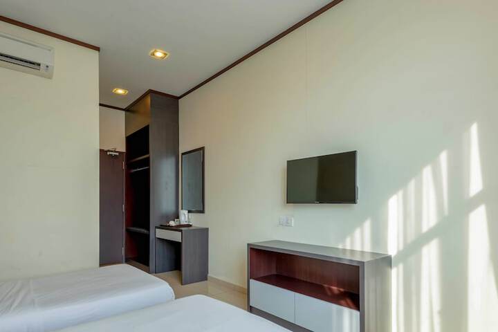 Room 14 of 35