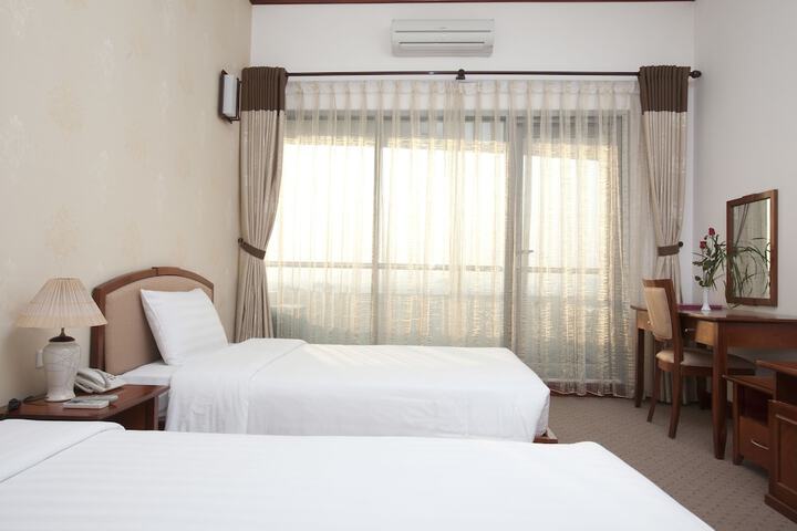 Room 7 of 23