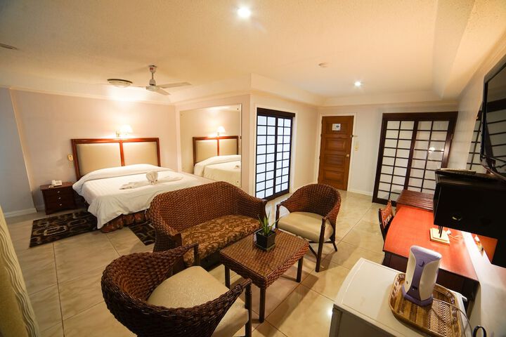 Room 4 of 55