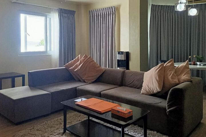 Room 204 of 403
