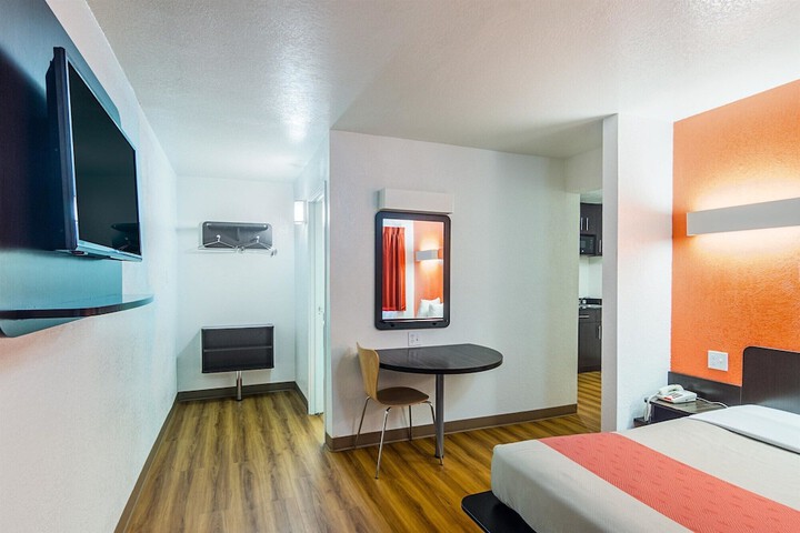 Room 20 of 49
