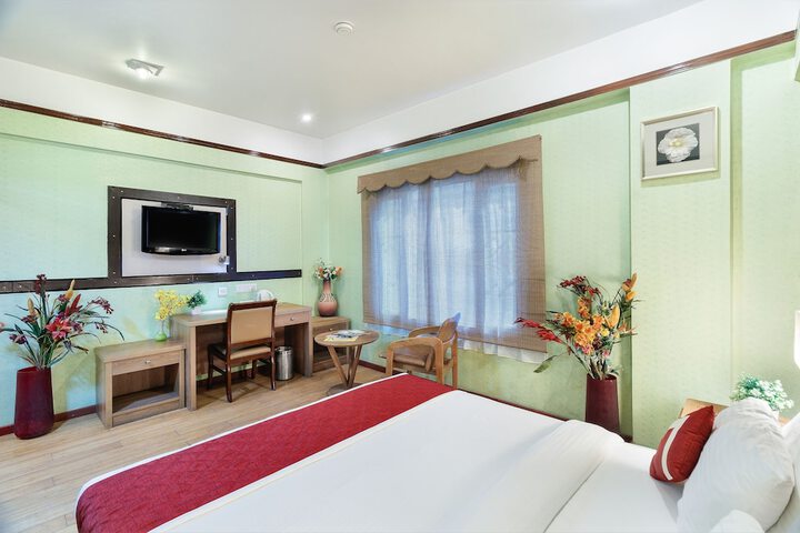 Room 12 of 36