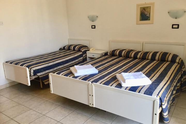 Room 12 of 59