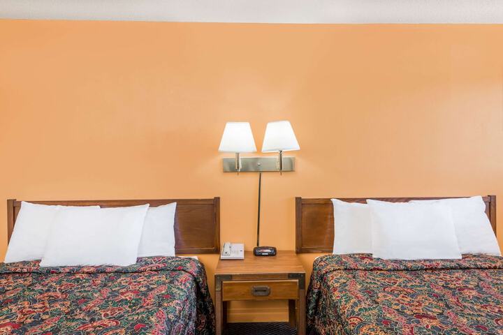 Room 14 of 35