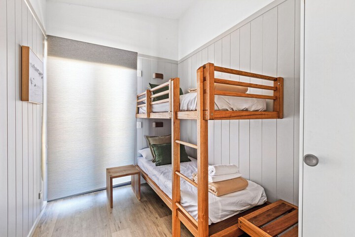 Room 12 of 104