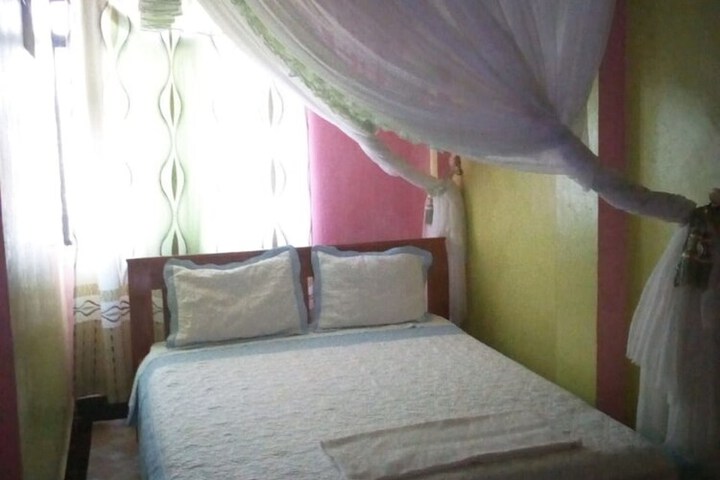 Room 4 of 14