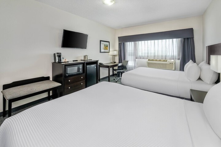 Room 26 of 46